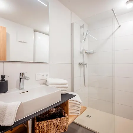 Nockalmhof 3 アパート